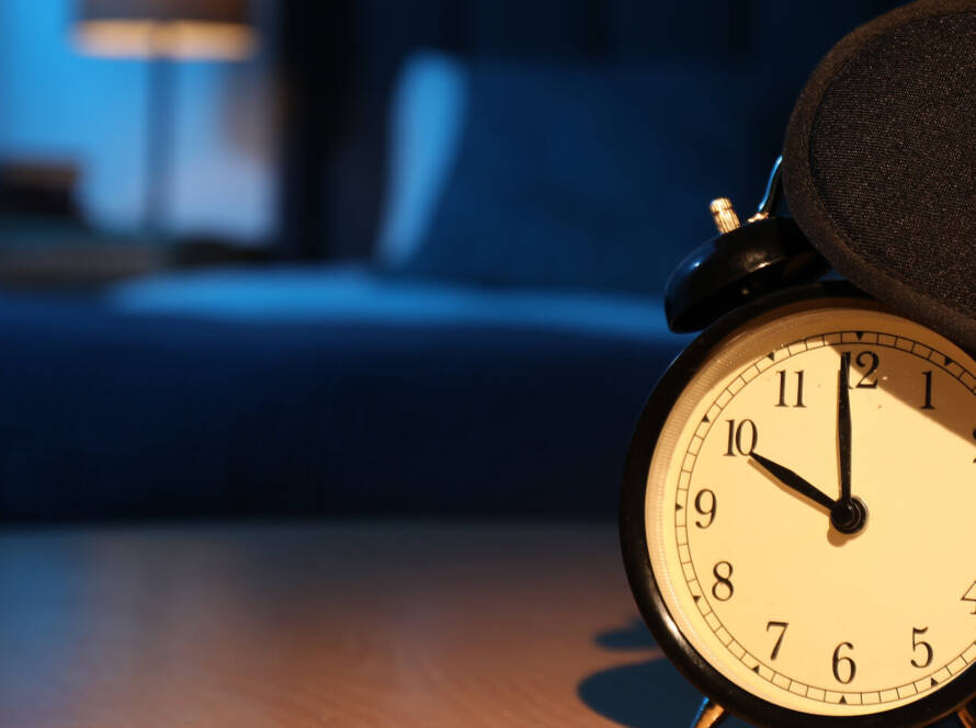The Best Evening Self-Care Habits for Better Sleep and Mental Clarity